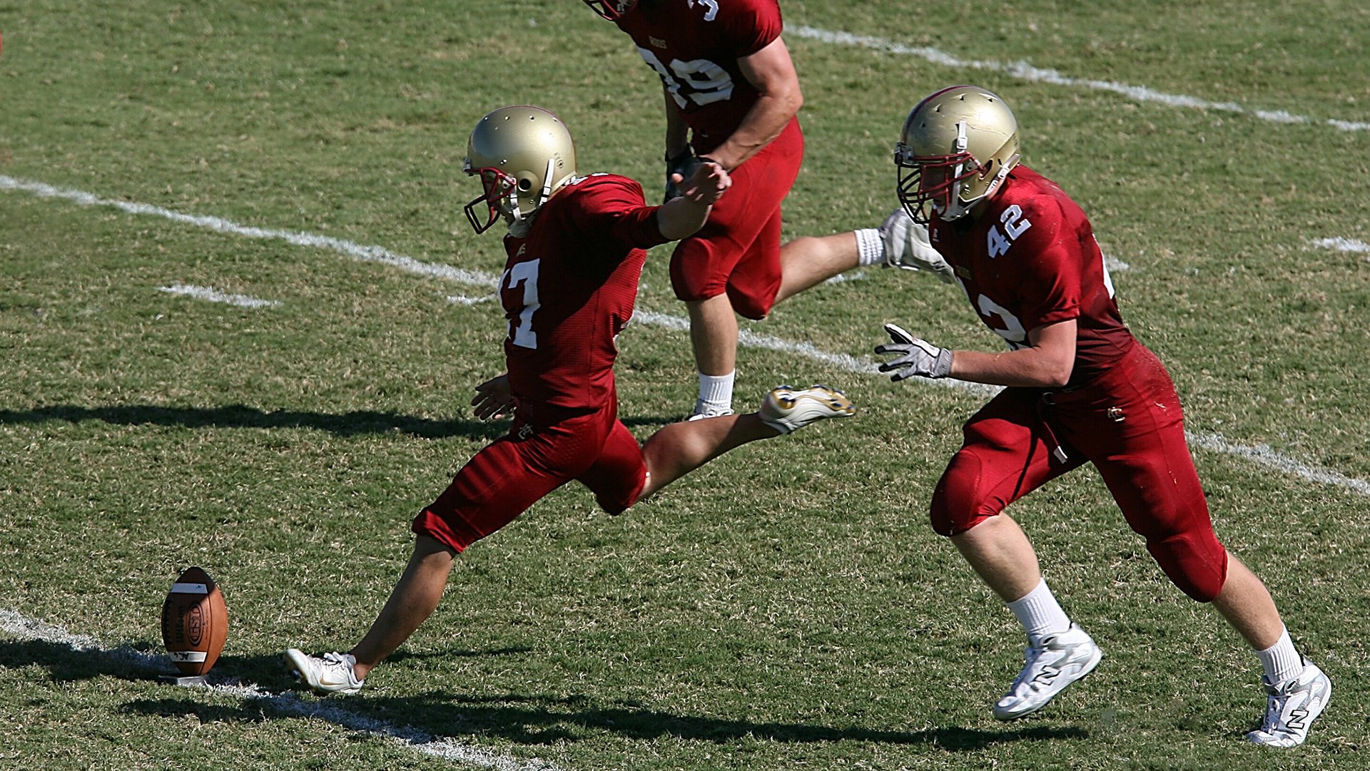 英雄联盟“青春战队杯”校际赛火力全开，校园电竞新贡献，英雄联盟春季赛战队